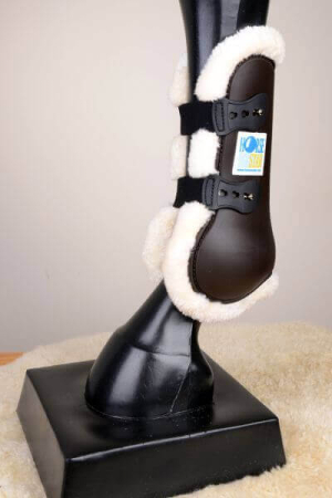 Preview: Horse Star Hartschalengamasche Faux Fur mit Knopfverschluss