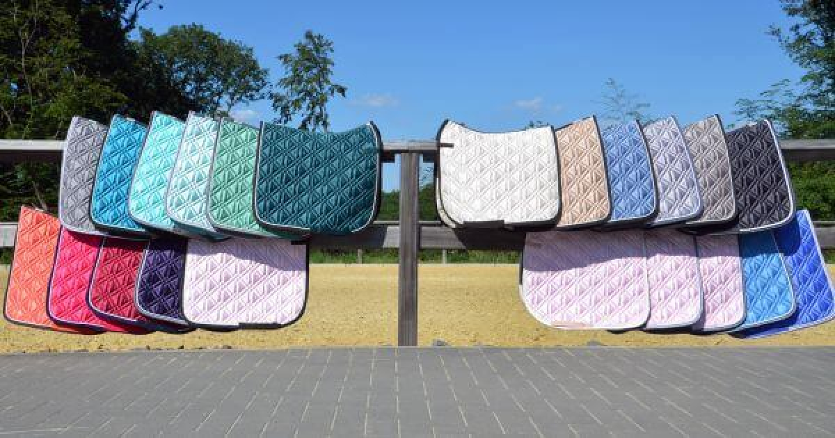 Eskadron Schabracke Brillant Dura Sonderedition - sangria